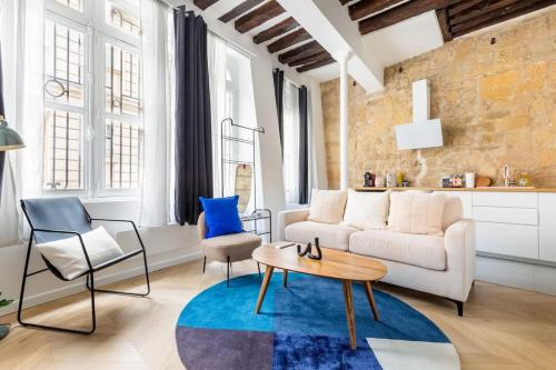 Sorbonne Apartment | Typical Parisian Apart#Quatier Latin#Notre Dame#