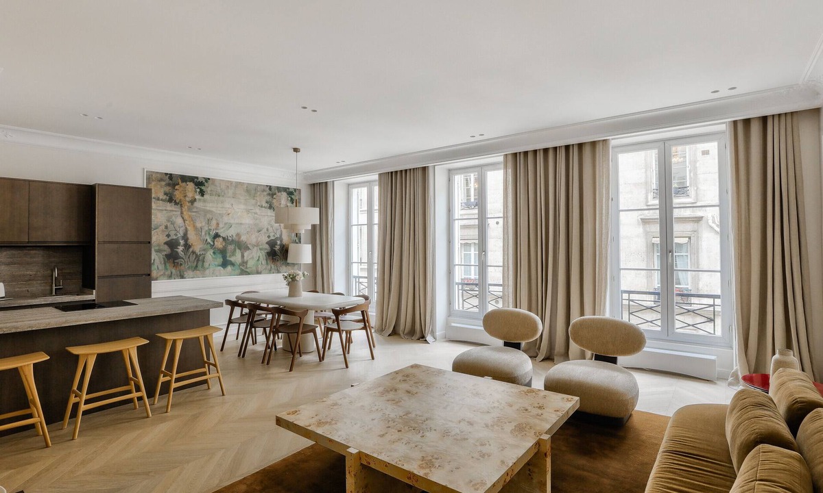Quartier de la Place-Vendome Apartment | Urban Flat 191 - Luxury 4 Bedroom Apartment - Madeleine