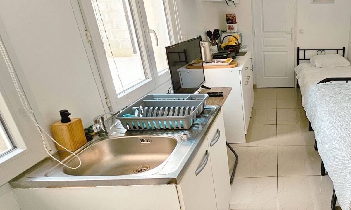 Sevran Apartment | Urban Rest – Netflix Studio 5 Min from RER