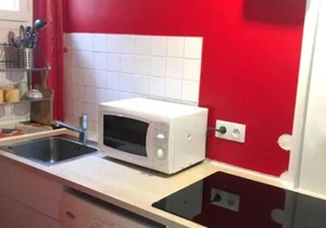 Cozy 1 Bedroom Apartment in Belleville