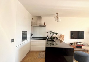 Discover Paris and stay Beautiful & Cozy Apartment in the Jourdain Village.