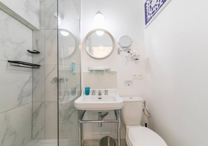Haussmann - La Fayette 35: cosy apt. for 2