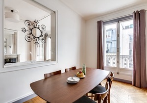 Ponthieu I - Three Bedroom Apartment, Sleeps 9