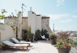 Rooftop Views of the Arc de Triomphe, by Veeve