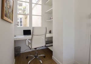 Spacious 3-room apartment in the heart of the Marais district in Paris