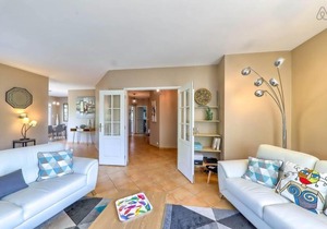 Standing Villa Magny