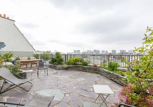 Views from the Botanical Rooftop, by Veeve