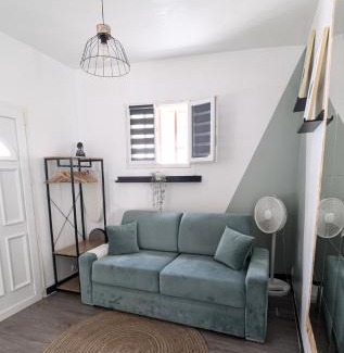 Villejuif Apartment | *Ça me convient* Studio Chaleureux