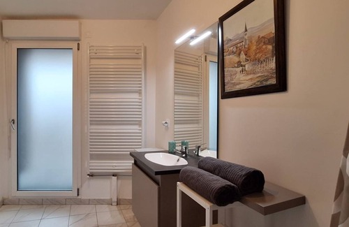 Bussy-Saint-Georges Apartment | 1 Bedroom Apartment in Bussy-Saint-Georges