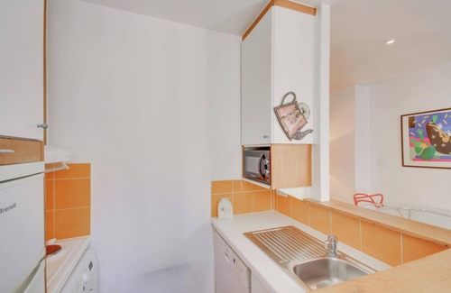Paris City Center Apartment | 1 Bedroom Apartment in Louvre District Paris