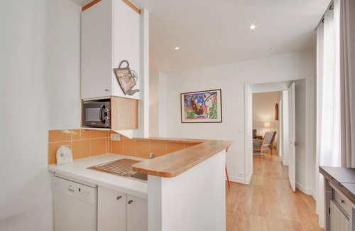 Paris City Center Apartment | 1 Bedroom Apartment in Louvre District Paris