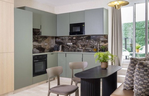 Quartier de la Place-Vendome Condo | 1 bedroom apartment with private terrace - 44m2