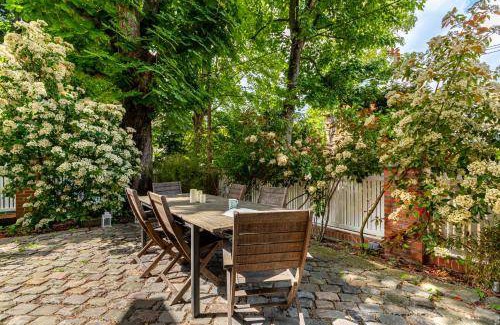Meudon Apartment | 100 m² Apartment ∙ 3 bedrooms ∙ 8 guests