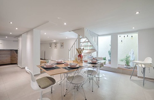 L'Hay-les-Roses Apartment | 120 m² Apartment ∙ 2 bedrooms ∙ 7 guests