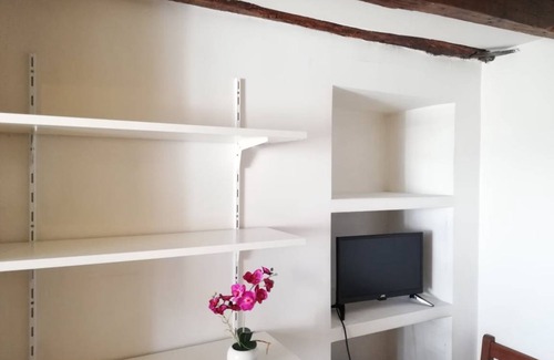 8th Arrondissement Apartment | 13 m² Apartment ∙ 1 guest