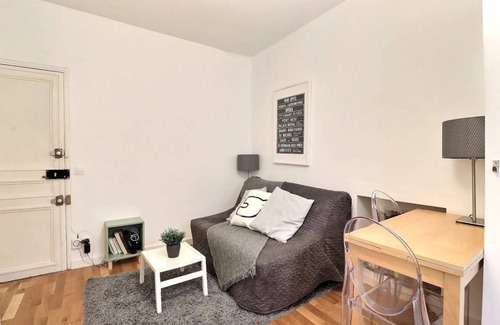 Quartier de la Folie-Mericourt Apartment | 14 m² Apartment ∙ 1 guest
