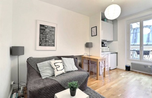 Quartier de la Folie-Mericourt Apartment | 14 m² Apartment ∙ 1 guest