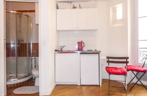 16th Arrondissement Apartment | 15 m² Apartment ∙ 1 guest
