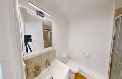 Quartier du Faubourg-Montmartre Resort | 15 m² Private room ∙ 1 bedroom ∙ 1 guest