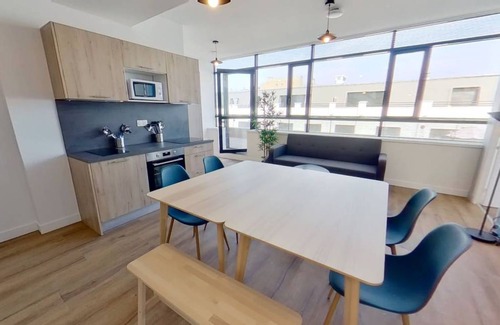 Asnieres-sur-Seine Resort | 166 m² Private room ∙ 1 bedroom ∙ 1 guest