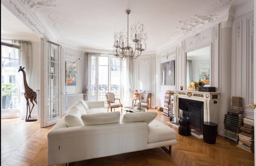 16th Arrondissement Apartment | 170 m² Apartment ∙ 3 bedrooms ∙ 5 guests