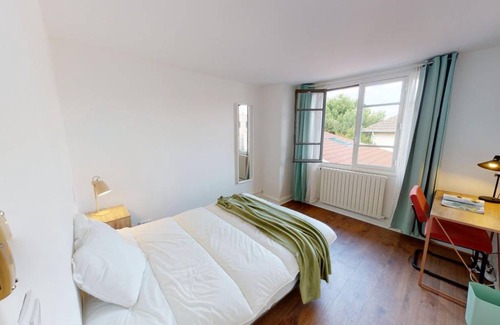 Villejuif Resort | 175 m² Private room ∙ 1 bedroom ∙ 1 guest