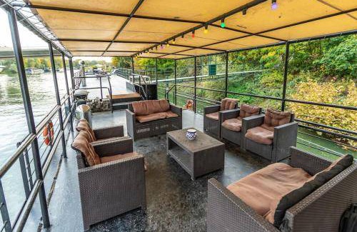 Puteaux House | 180 m² House ∙ 4 bedrooms ∙ 10 guests