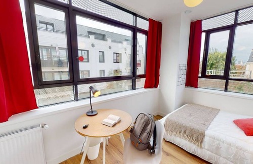 Asnieres-sur-Seine Resort | 193 m² Private room ∙ 1 bedroom ∙ 1 guest