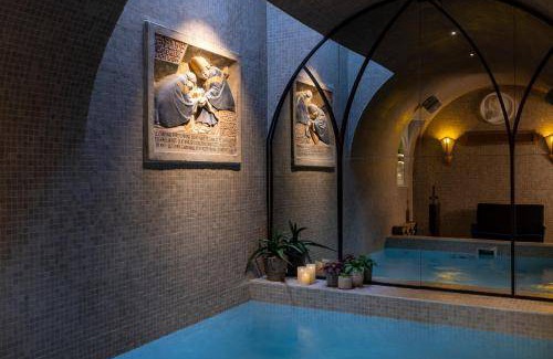 Saint-Germain-des-Pres House | 220 m² House ∙ 3 bedrooms ∙ 7 guests