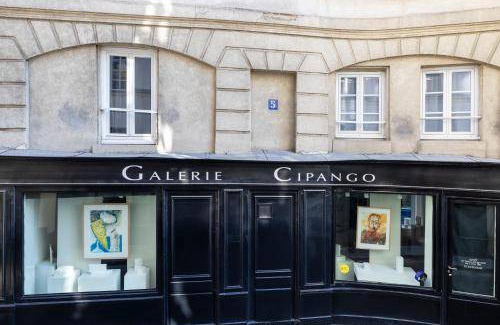 Saint-Germain-des-Pres House | 220 m² House ∙ 3 bedrooms ∙ 7 guests