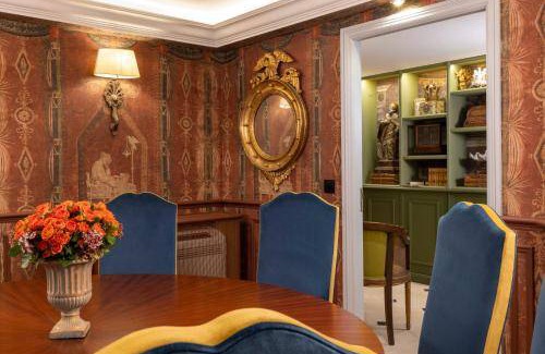 Saint-Germain-des-Pres House | 220 m² House ∙ 3 bedrooms ∙ 7 guests