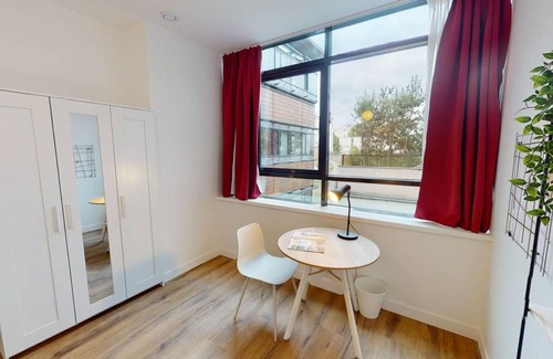 Asnieres-sur-Seine Resort | 222 m² Private room ∙ 1 bedroom ∙ 1 guest