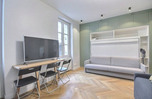 Faubourg Saint-Germain Apartment | 23 m² Apartment ∙ 2 guests