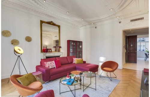 Champs-Elysees Apartment | 230 m² Apartment ∙ 4 bedrooms ∙ 8 guests