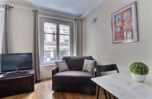 Palais-Royal Apartment | 24 m² Apartment ∙ 3 guests
