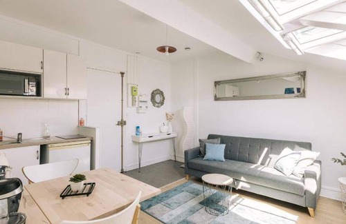 Saint-Cloud Apartment | 26 m² Apartment ∙ 1 bedroom ∙ 2 guests
