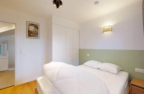Bois-Colombes Resort | 261 m² Private room ∙ 1 bedroom ∙ 2 guests