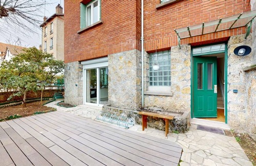Bois-Colombes Resort | 261 m² Private room ∙ 1 bedroom ∙ 2 guests