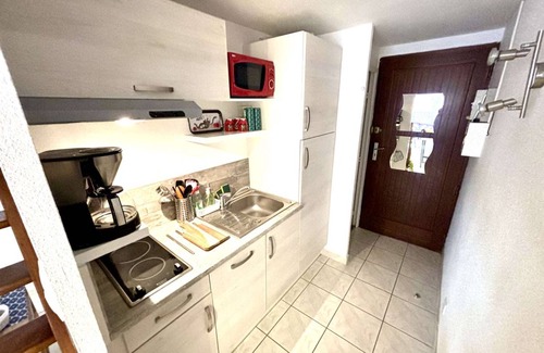 Asnieres-sur-Seine Apartment | 27 m² Studio flat ∙ 1 bedroom ∙ 4 guests
