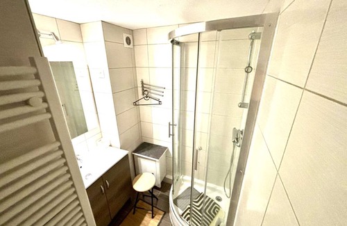 Asnieres-sur-Seine Apartment | 27 m² Studio flat ∙ 1 bedroom ∙ 4 guests