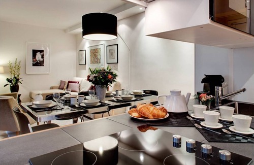 3rd Arrondissement Apartment | 3 bedroom apartment in Marais