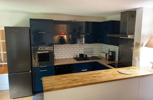 Saint-Fargeau Apartment | 3 Bedroom Apartment in Paris