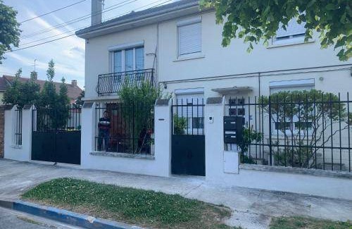 Paray-Vieille-Poste Apartment | 30 m² Apartment ∙ 1 bedroom ∙ 4 guests