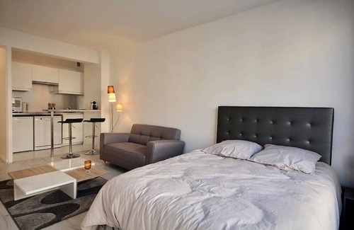 16th Arrondissement Apartment | 30 m² Apartment ∙ 2 guests