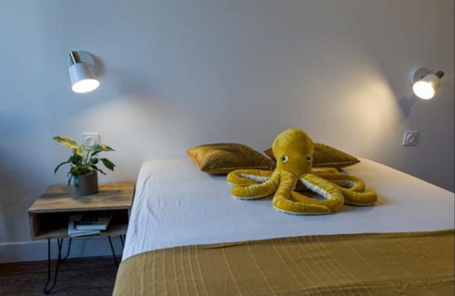 Choisy-le-Roi Resort | 300 m² Private room ∙ 1 bedroom ∙ 1 guest