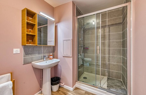Bondy Apartment | 33 m² Apartment ∙ 1 bedroom ∙ 4 guests