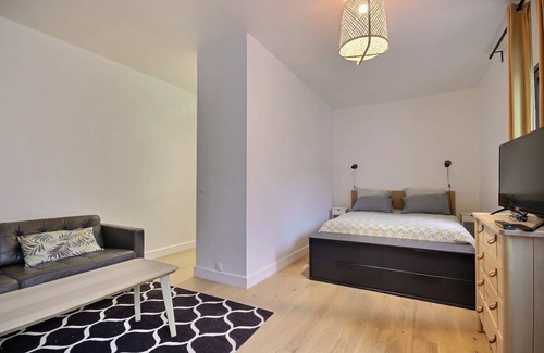 16th Arrondissement Apartment | 34 m² Apartment ∙ 2 guests