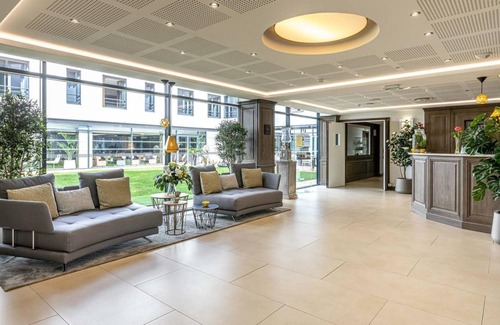Saint-Cloud Apartment | 40 m² Serviced apartment ∙ 127 guests