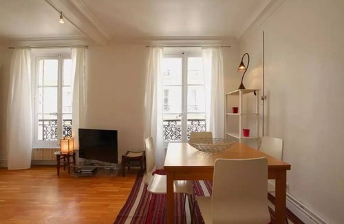 Quartier de la Folie-Mericourt Apartment | 41 m² Apartment ∙ 1 bedroom ∙ 2 guests