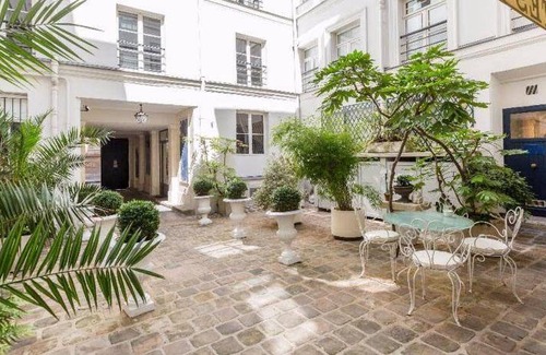 Quartier de la Place-Vendome Apartment | 52 m² Apartment ∙ 1 bedroom ∙ 2 guests